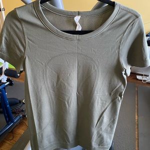 Lululemon swiftly relaxed short sleeve